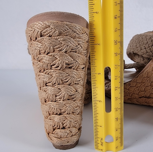 Stuart Weitzman Platform Wedge Espadrille Sandals in Tan, Size 8.5 - Picture 8 of 10